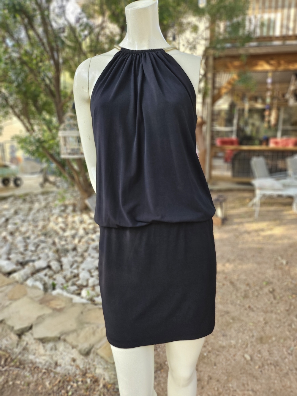 Jessica Simpson Black Halter Blouson Mini Dress Gold Chain 4